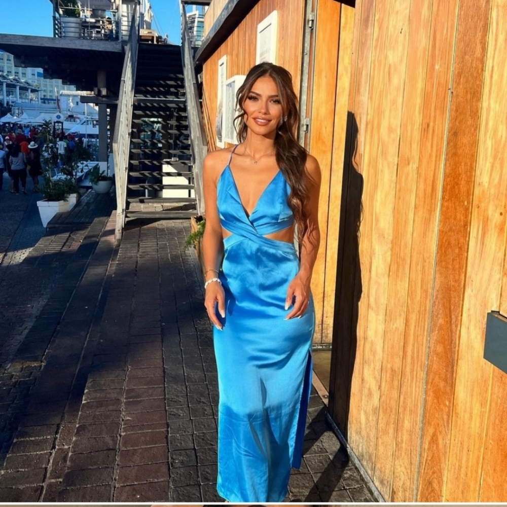NWT Zara satin effect cut out blue dress 👗